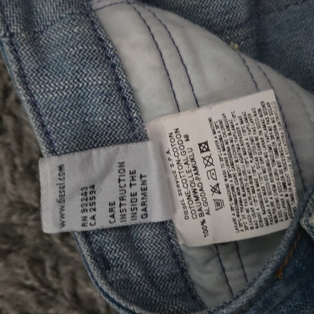 Diesel Women's Light Blue Jeans Made In Italy - Picture 3 of 4